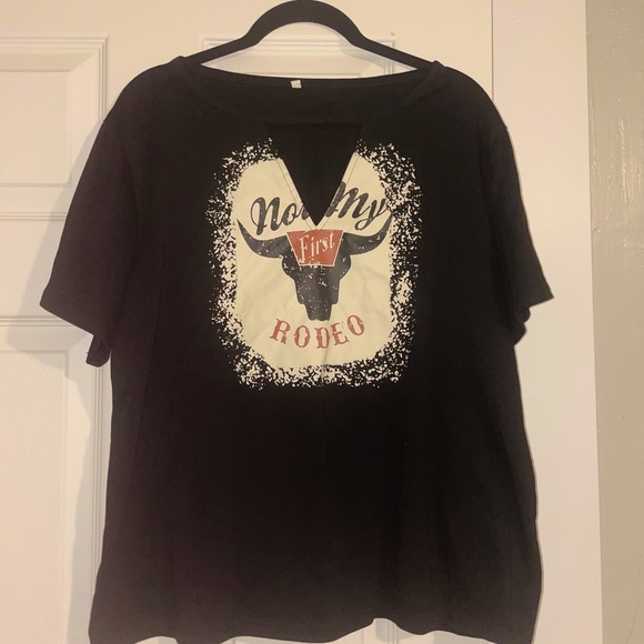 “Not My First Rodeo” Tee - Picture 1 of 3
